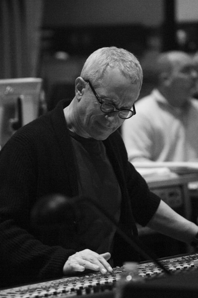 فول آلبوم جیمز نیوتن هاوارد : آهنگساز، تنظیم‌کننده ارکستر (James Newton Howard)